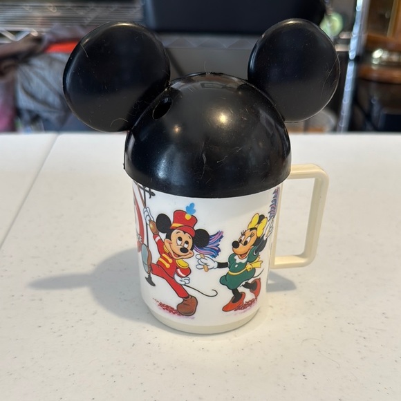 Disney Mickey Mouse Mug with Black Ears Lid - Picture 1 of 8